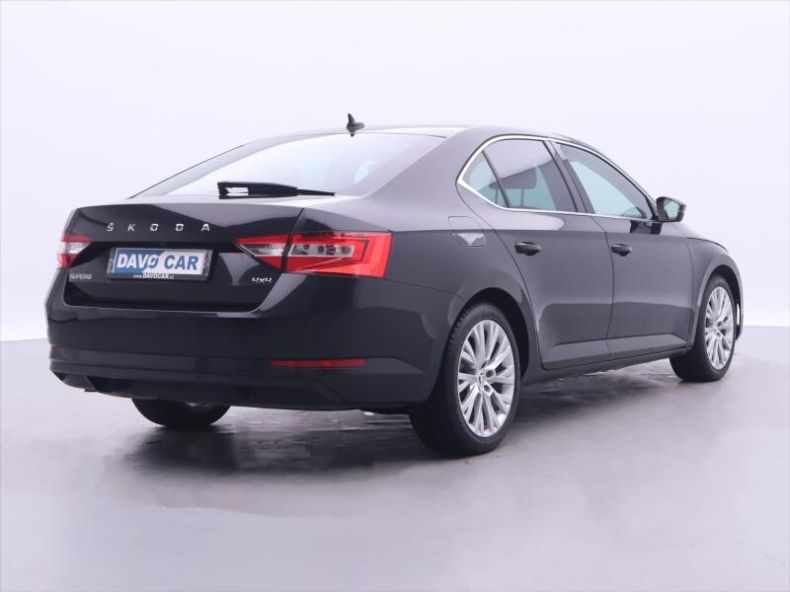 Škoda Superb - hlavní fotka