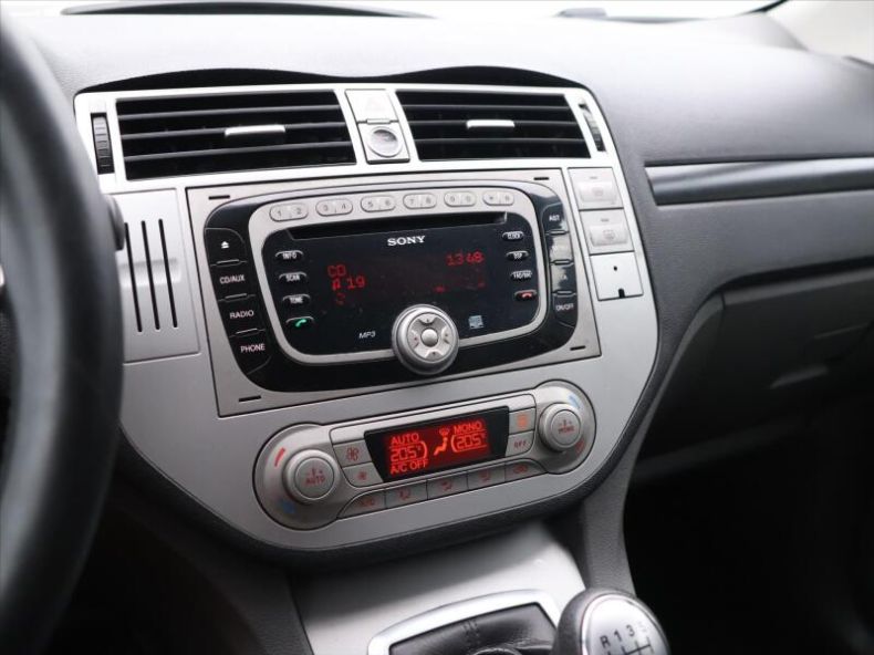 Ford Kuga - hlavní fotka