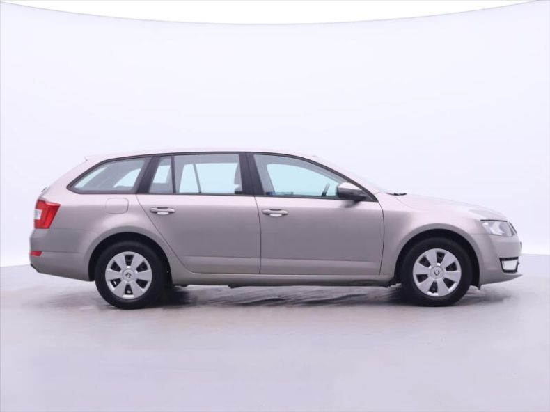 Škoda Octavia - hlavní fotka