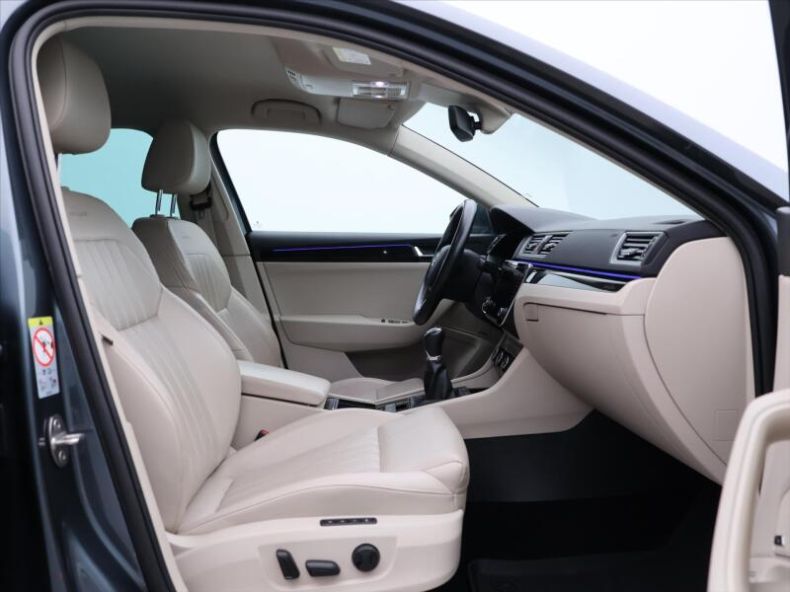 Škoda Superb - hlavní fotka