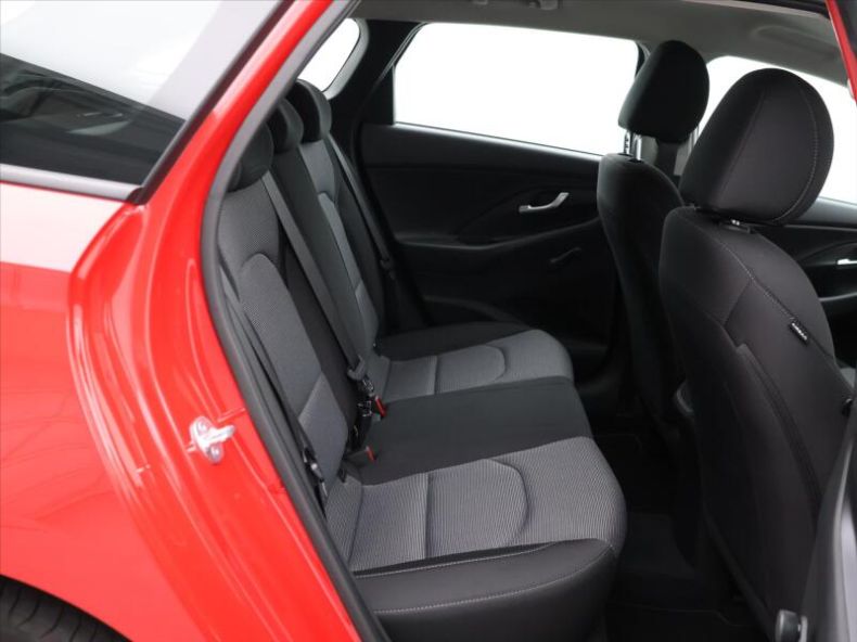 Hyundai i30 - hlavní fotka