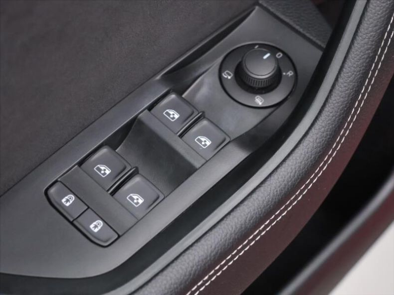 Škoda Superb - hlavní fotka