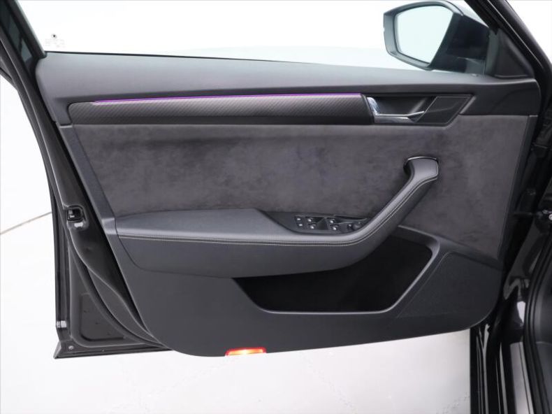 Škoda Superb - hlavní fotka