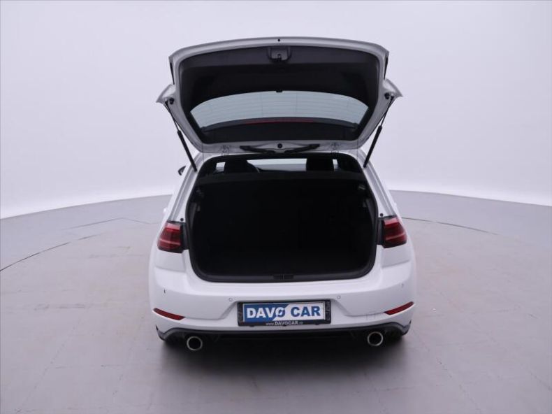 Volkswagen Golf - hlavní fotka