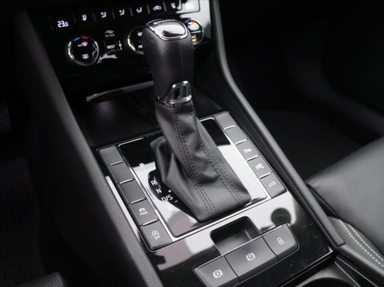 Škoda Superb - hlavní fotka