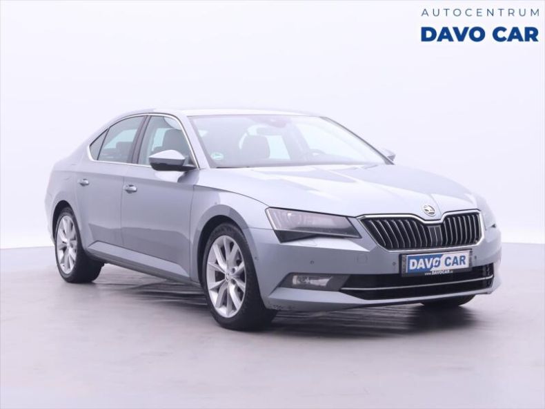 Škoda Superb - hlavní foto