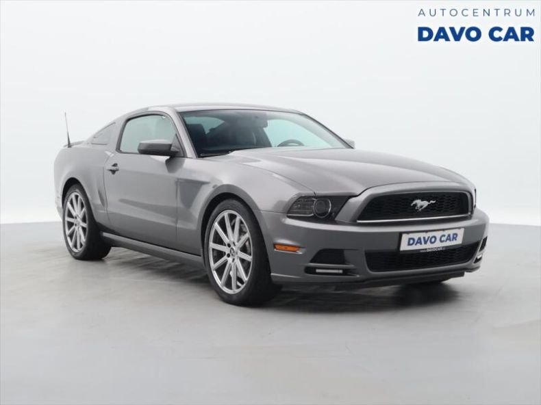 Ford Mustang - hlavní foto