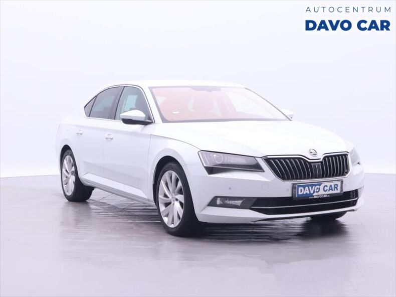 Škoda Superb - hlavní foto