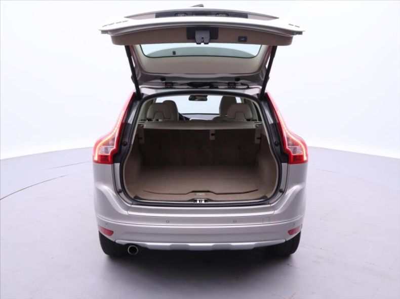 Volvo XC60 - hlavní fotka