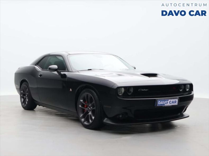 Dodge Challenger - hlavní foto