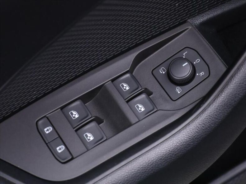 Škoda Octavia - hlavní fotka