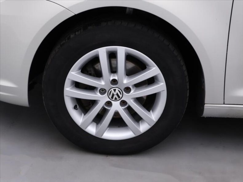 Volkswagen Touran - hlavní fotka