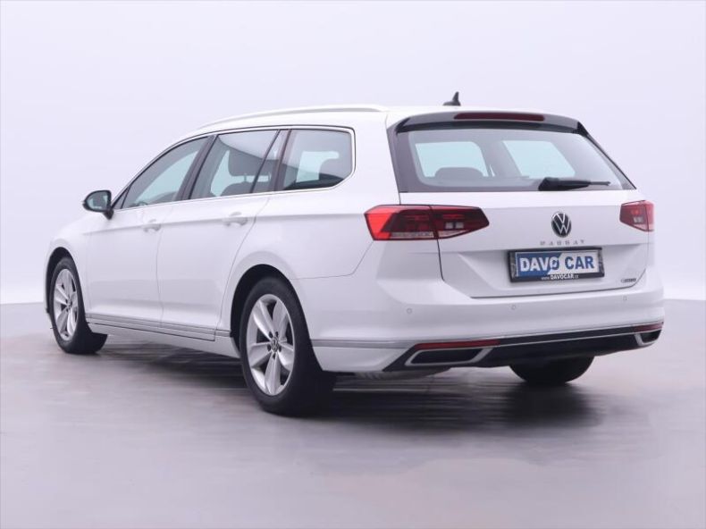 Volkswagen Passat - hlavní fotka