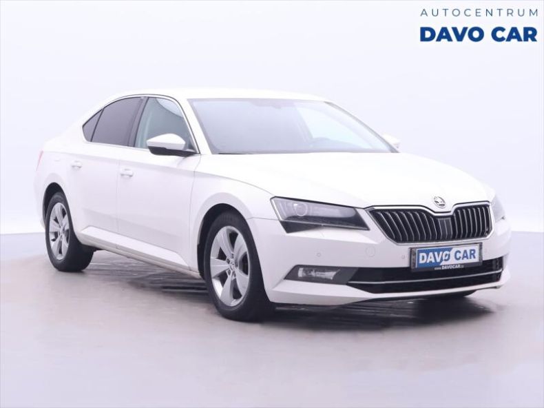 Škoda Superb - hlavní foto