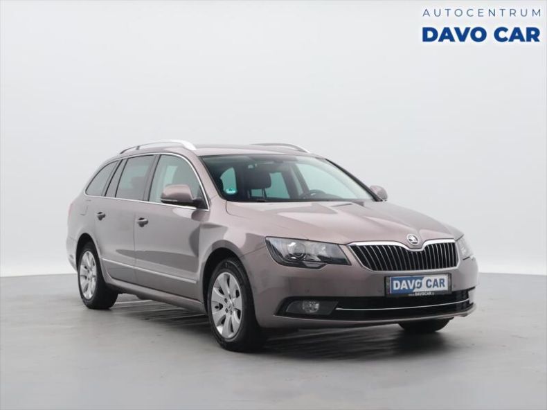 Škoda Superb - hlavní foto