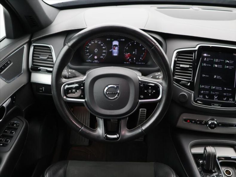 Volvo XC90 - hlavní fotka