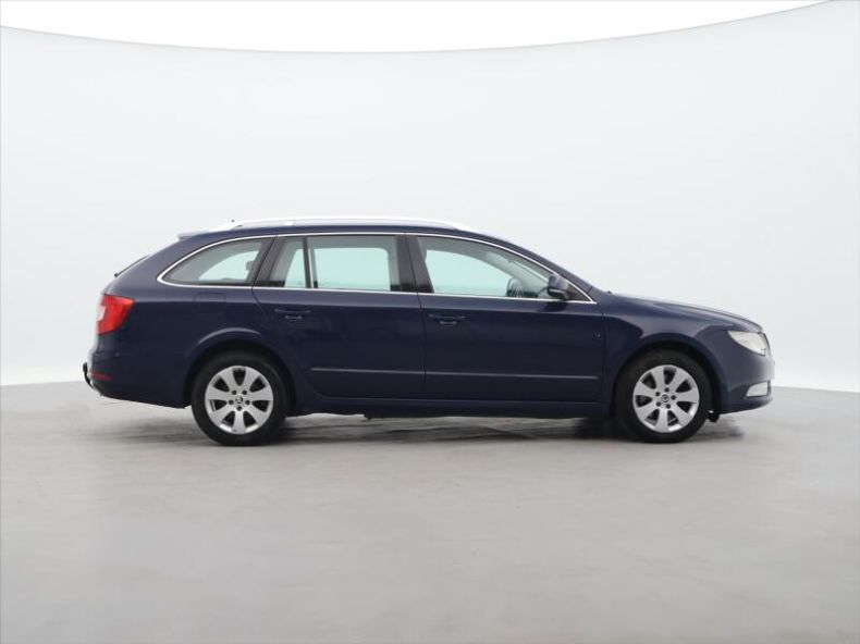 Škoda Superb - hlavní fotka