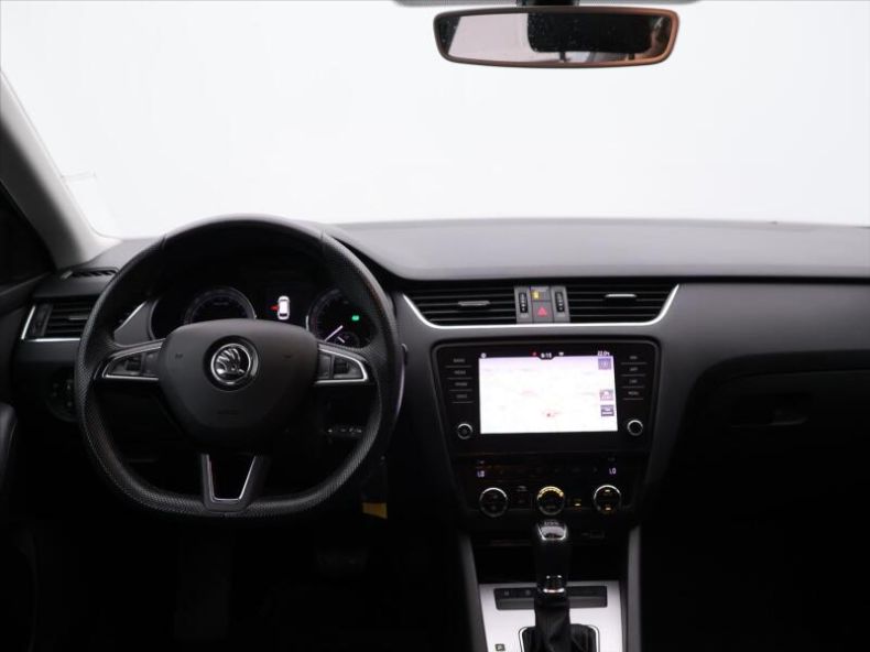 Škoda Octavia - hlavní fotka