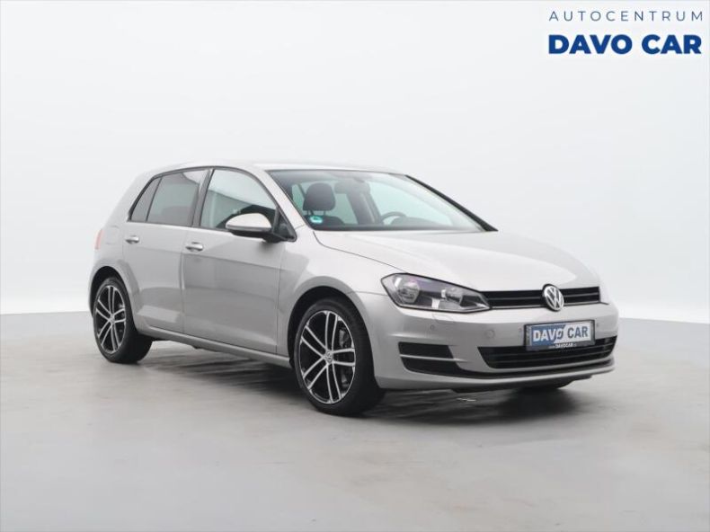 Volkswagen Golf - hlavní foto