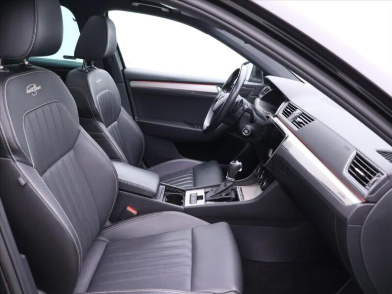 Škoda Superb - hlavní fotka
