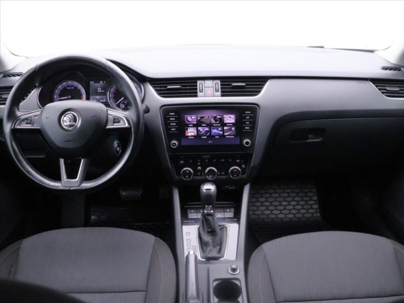 Škoda Octavia - hlavní fotka