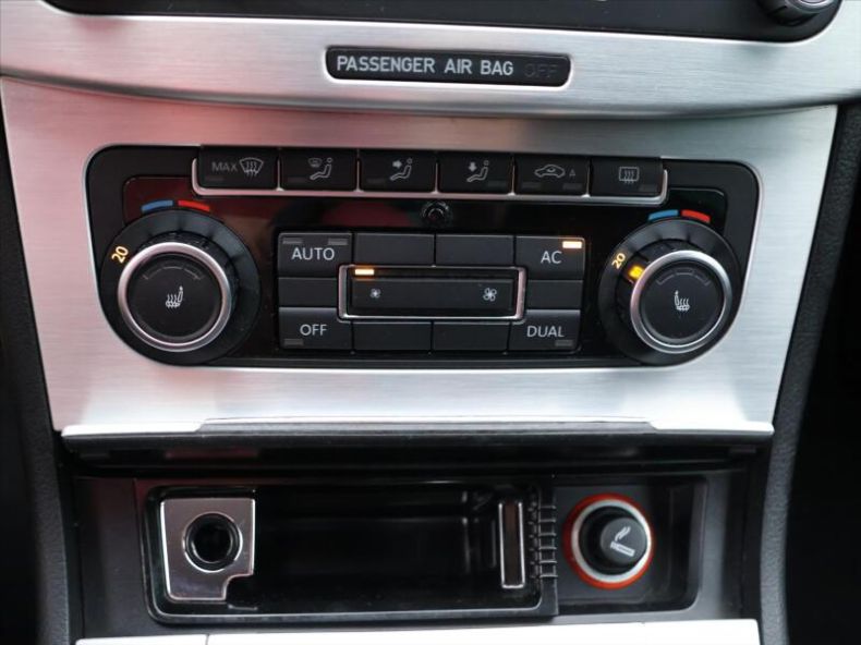 Volkswagen Passat - hlavní fotka