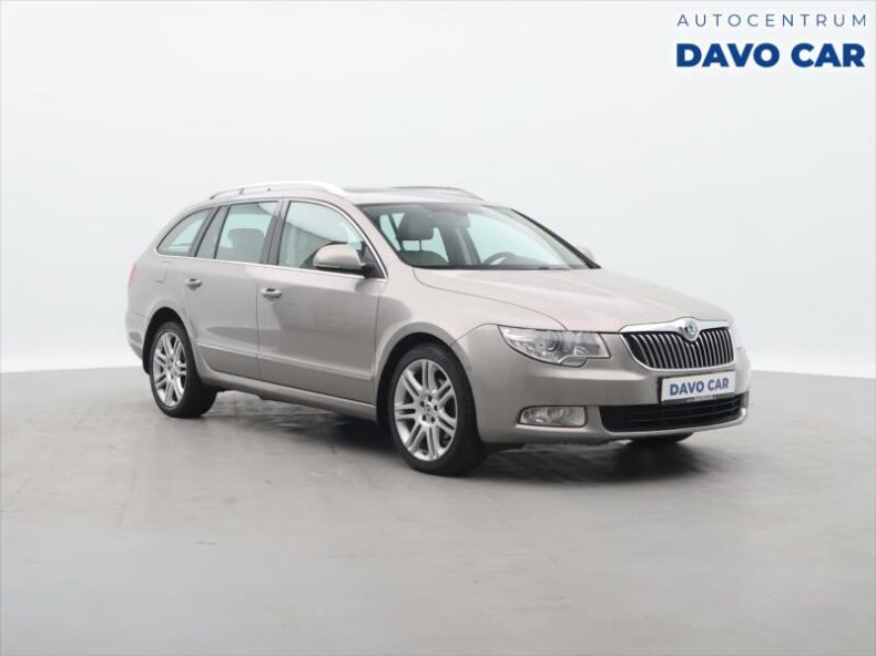 Škoda Superb - hlavní foto