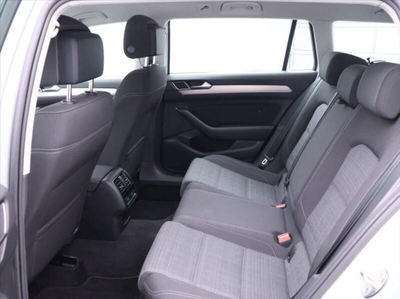 Volkswagen Passat - hlavní fotka