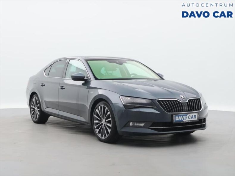 Škoda Superb - hlavní foto