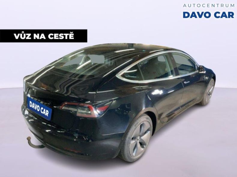 Tesla Model 3 - hlavní fotka