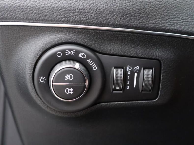 Jeep Compass - hlavní fotka
