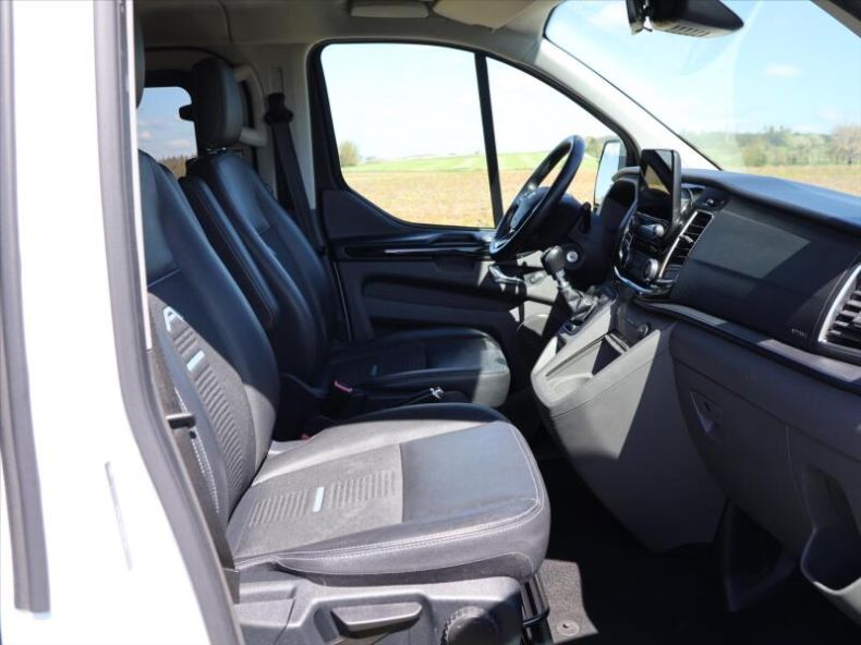 Ford Tourneo - hlavní fotka