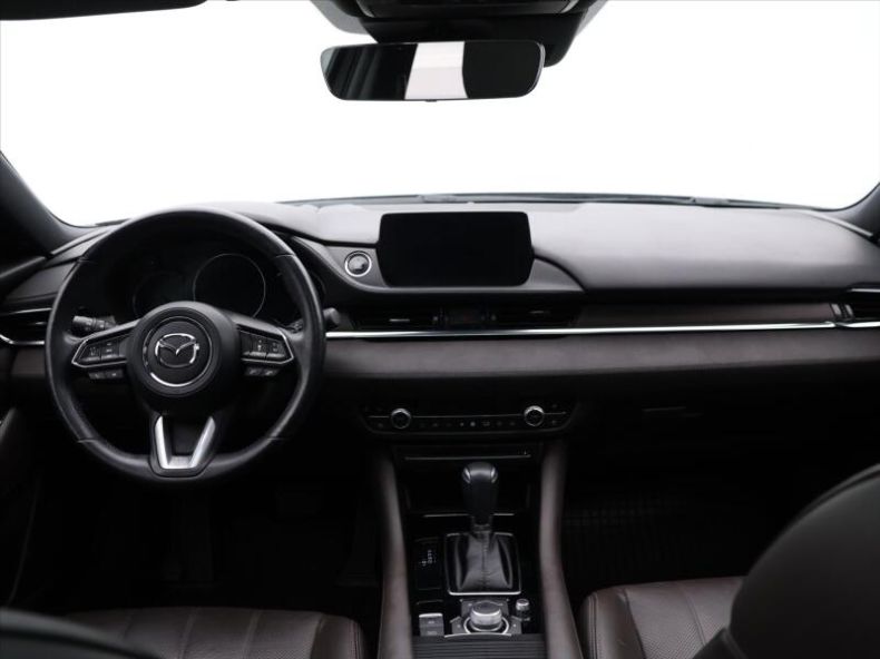 Mazda 6 - hlavní fotka