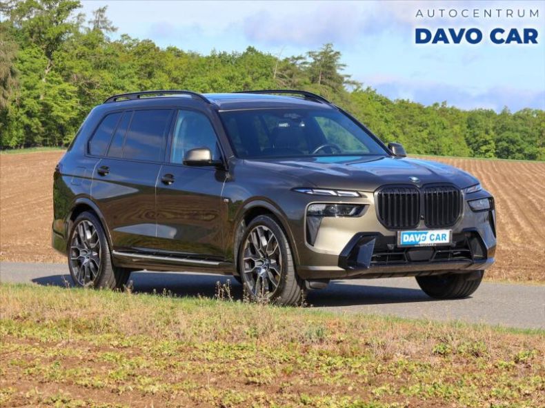 BMW X7 - hlavní foto