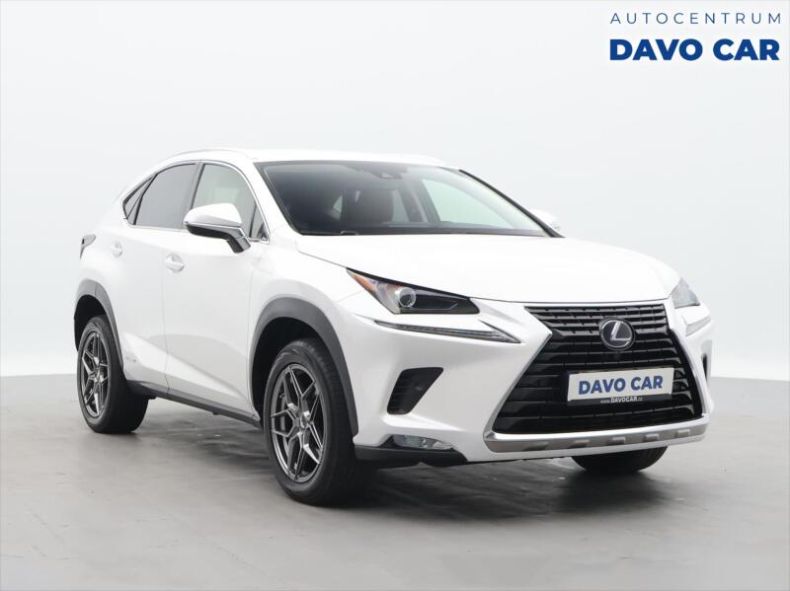 Lexus NX 300h - hlavní foto
