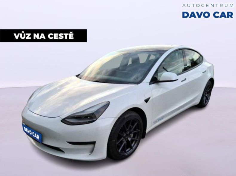 Tesla Model 3 - hlavní fotka inzerátu