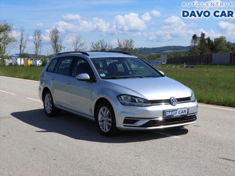 Volkswagen Golf - hlavní foto