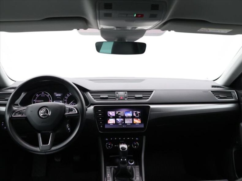 Škoda Superb - hlavní fotka