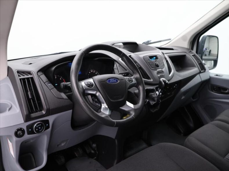 Ford Transit - hlavní fotka