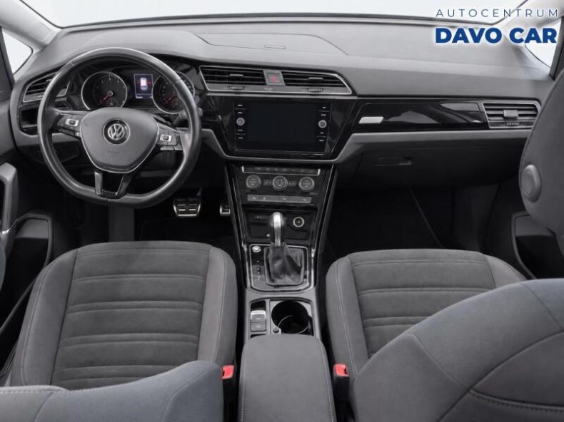 Volkswagen Touran - hlavní fotka