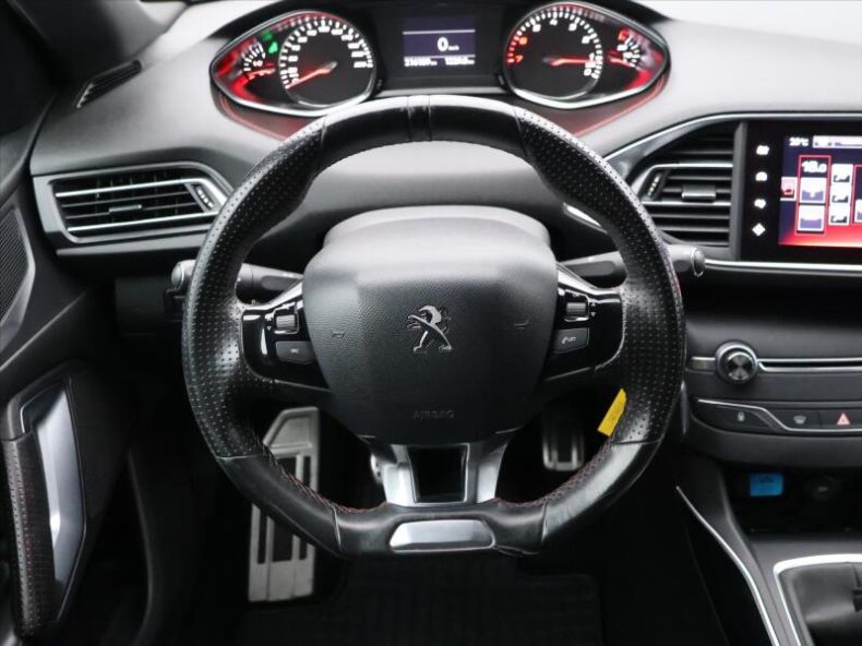 Peugeot 308 - hlavní fotka