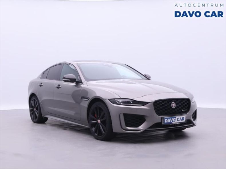 Jaguar XE - hlavní foto