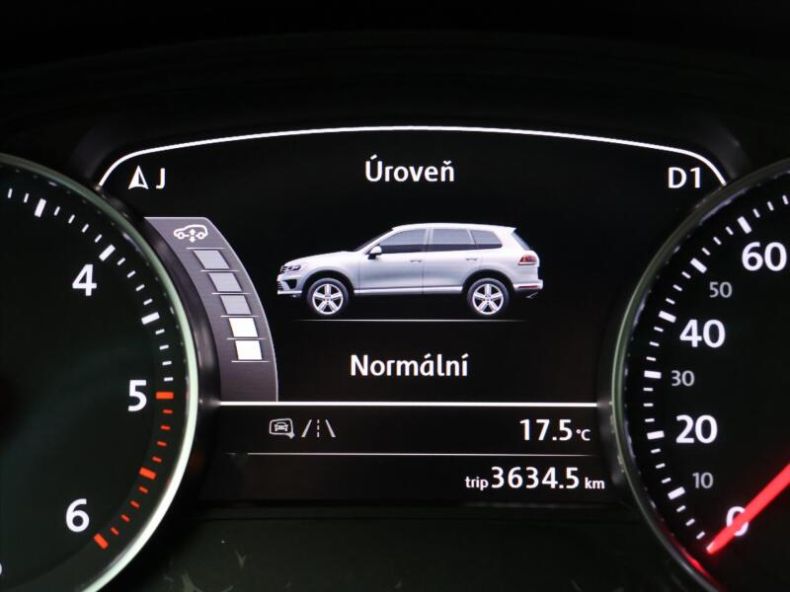 Volkswagen Touareg - hlavní fotka