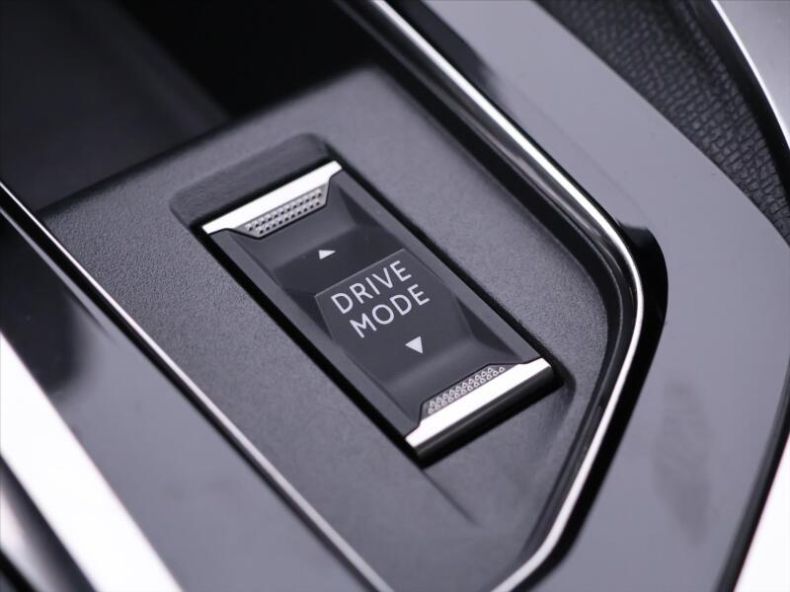 Peugeot 3008 - hlavní fotka