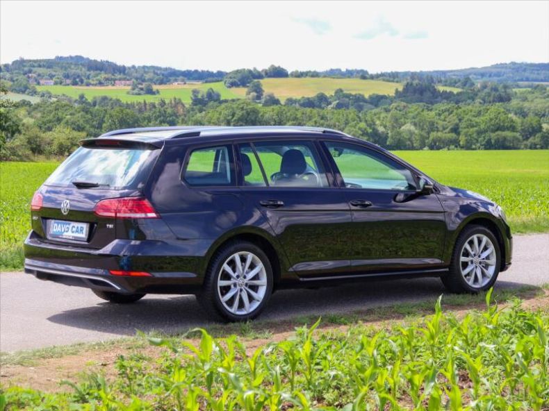 Volkswagen Golf - hlavní fotka