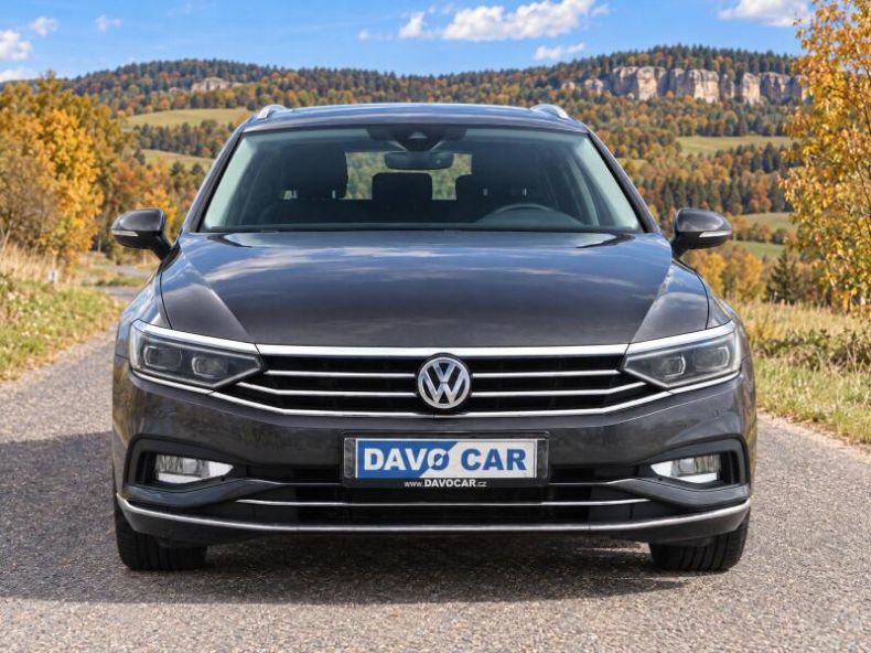 Volkswagen Passat - hlavní foto