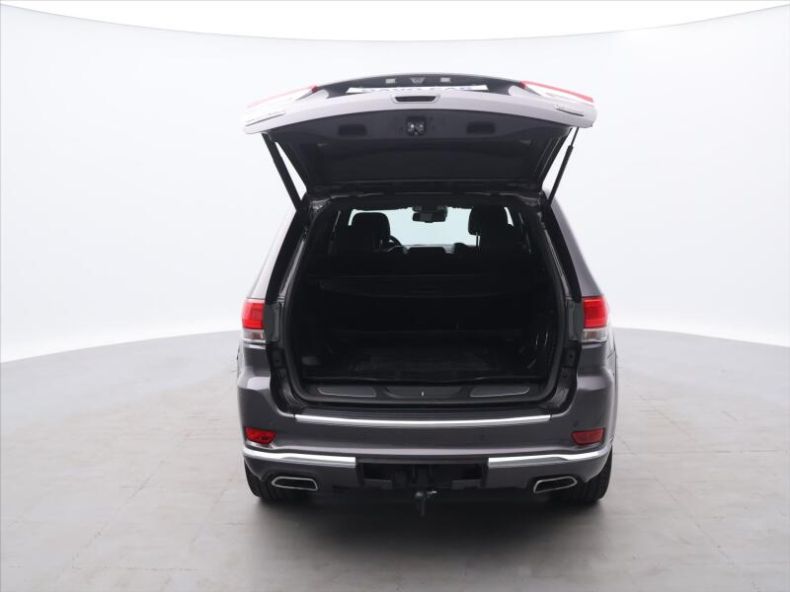 Jeep Grand Cherokee - hlavní fotka