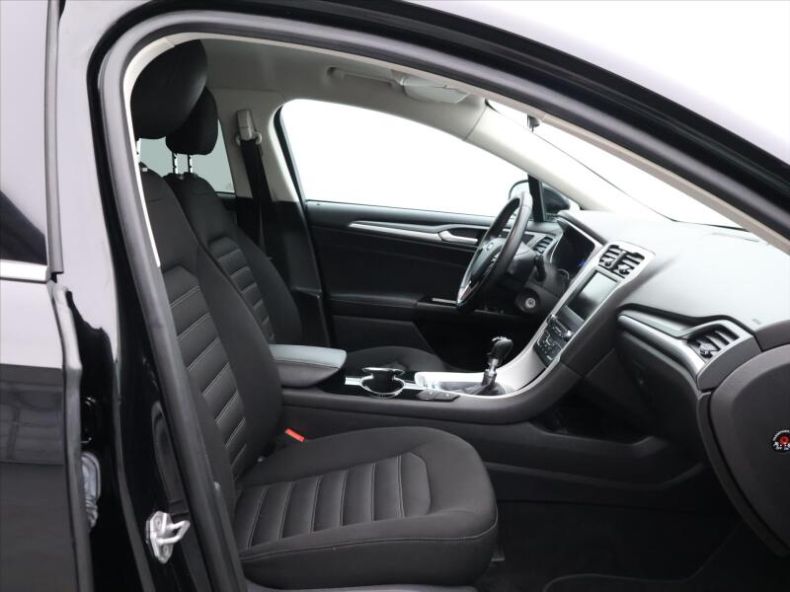 Ford Mondeo - hlavní fotka