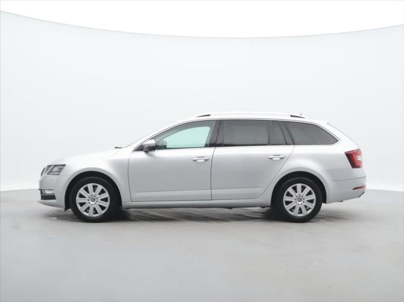 Škoda Octavia - hlavní fotka