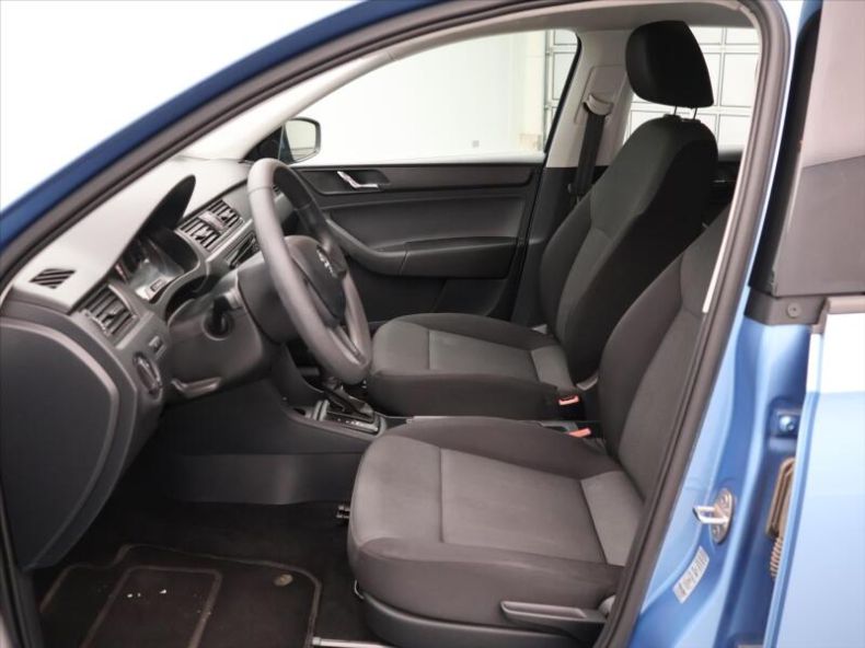 Škoda Rapid - hlavní fotka